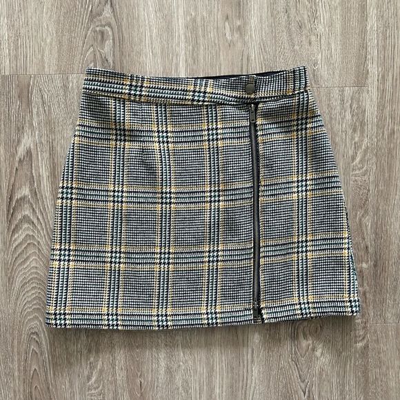 Abercrombie & Fitch Mini Skirt - Picture 1 of 5